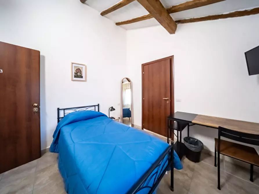 Immagine 15 di Attività commerciale in vendita  in Strada Colombarola n.101 a Parma