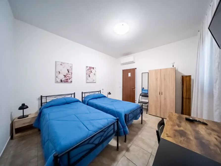 Immagine 19 di Attività commerciale in vendita  in Strada Colombarola n.101 a Parma