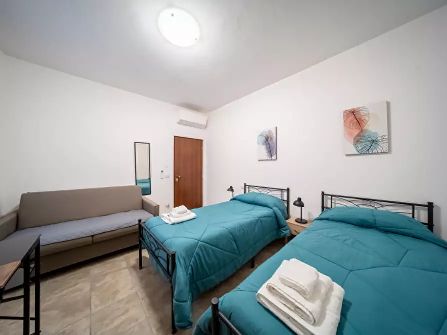 Immagine 22 di Attività commerciale in vendita  in Strada Colombarola n.101 a Parma