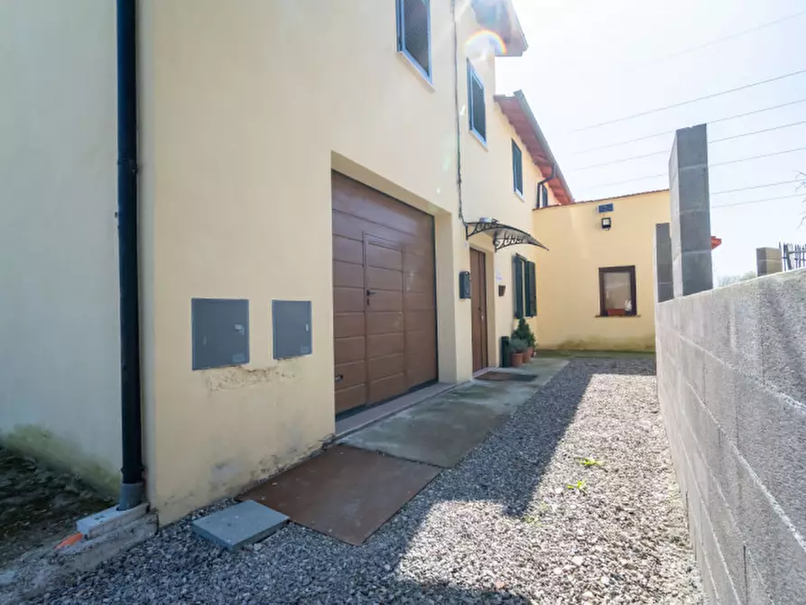 Immagine 39 di Attività commerciale in vendita  in Strada Colombarola n.101 a Parma