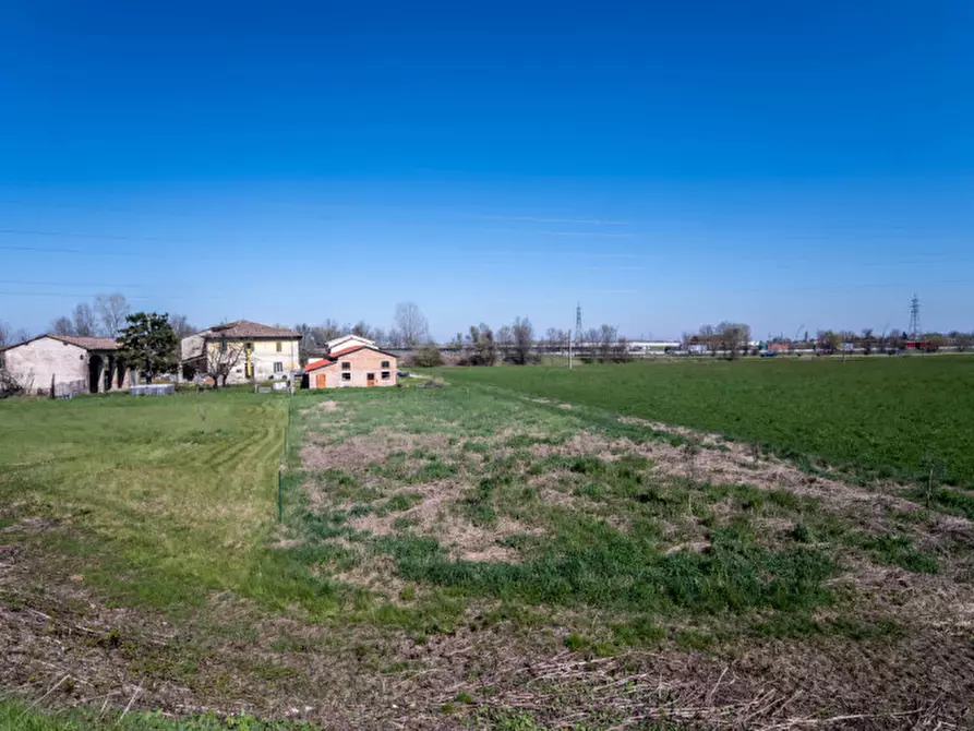 Immagine 43 di Attività commerciale in vendita  in Strada Colombarola n.101 a Parma