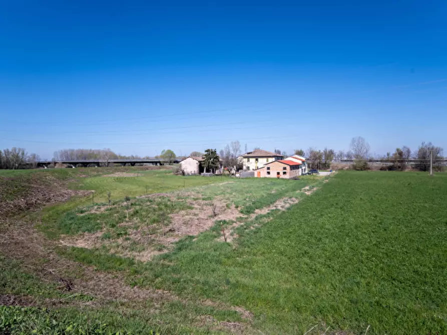 Immagine 44 di Attività commerciale in vendita  in Strada Colombarola n.101 a Parma