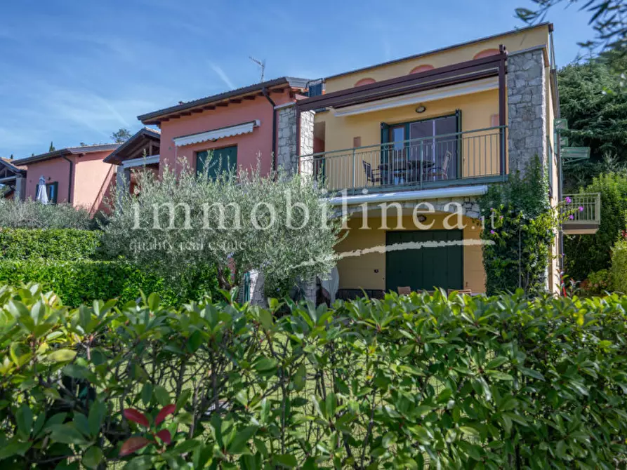 Immagine 4 di Appartamento in vendita  in VIA VOLPARA a Torri Del Benaco