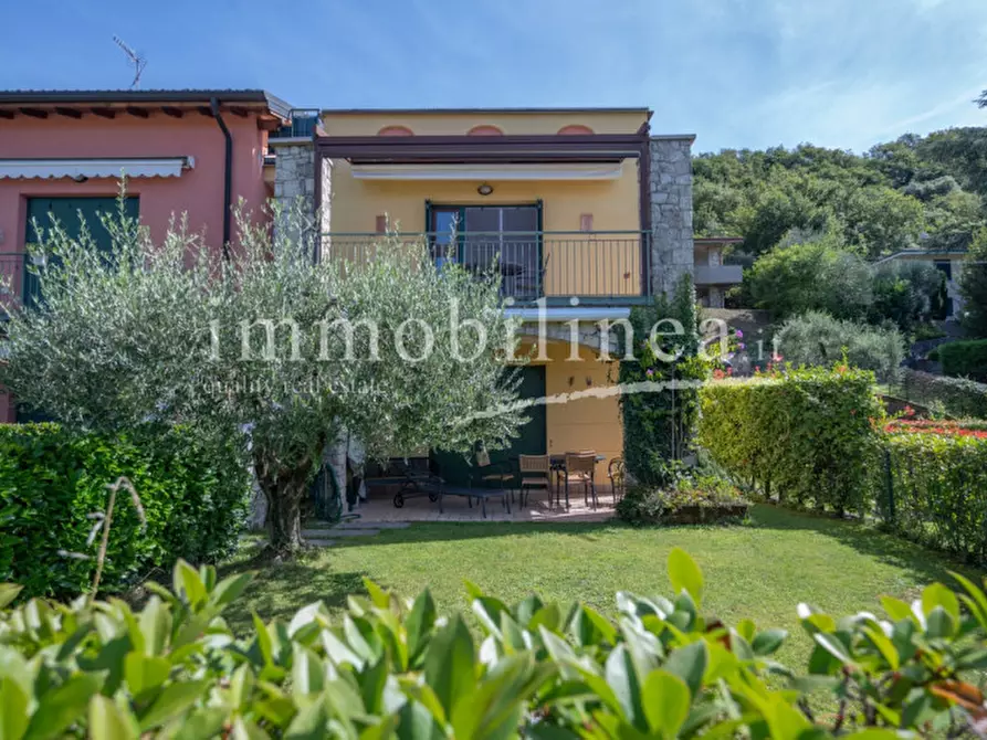 Immagine 5 di Appartamento in vendita  in VIA VOLPARA a Torri Del Benaco