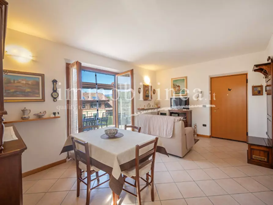 Immagine 13 di Appartamento in vendita  in VIA VOLPARA a Torri Del Benaco