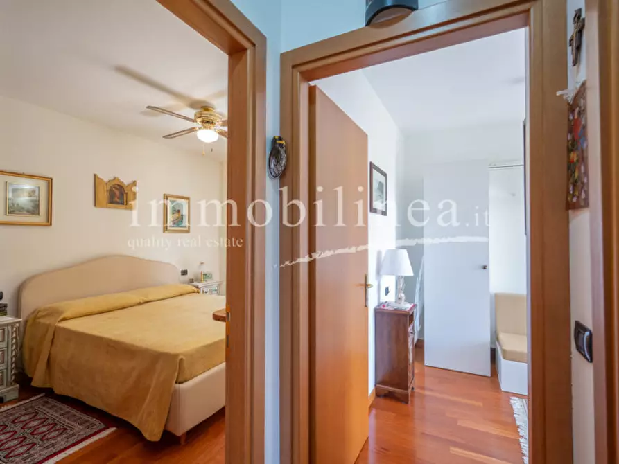 Immagine 15 di Appartamento in vendita  in VIA VOLPARA a Torri Del Benaco