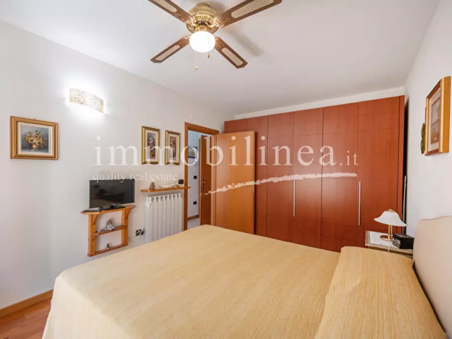 Immagine 18 di Appartamento in vendita  in VIA VOLPARA a Torri Del Benaco