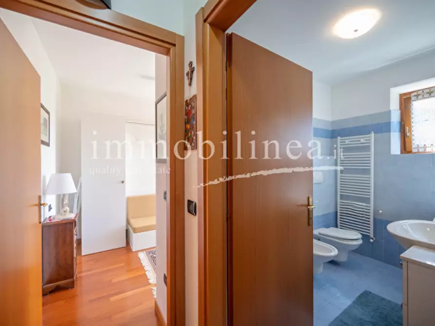 Immagine 21 di Appartamento in vendita  in VIA VOLPARA a Torri Del Benaco