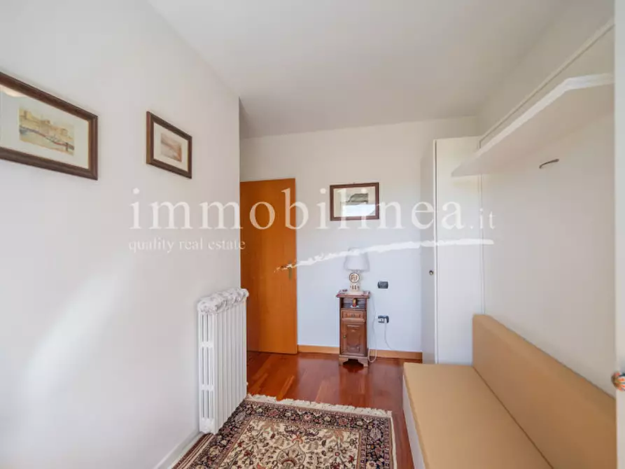 Immagine 24 di Appartamento in vendita  in VIA VOLPARA a Torri Del Benaco