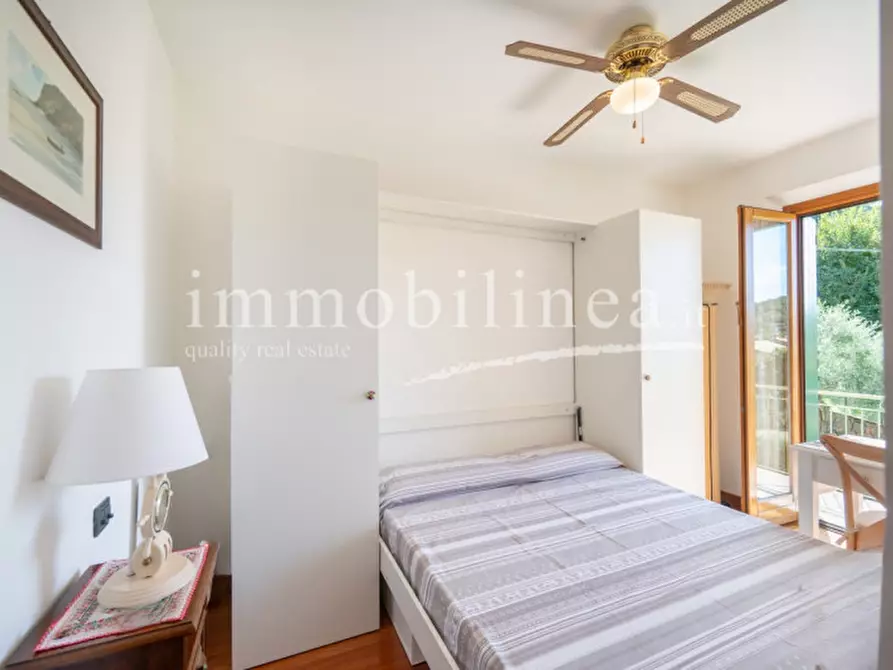 Immagine 27 di Appartamento in vendita  in VIA VOLPARA a Torri Del Benaco