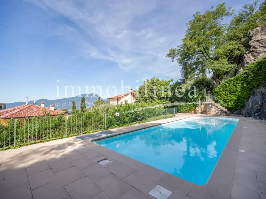 Immagine 31 di Appartamento in vendita  in VIA VOLPARA a Torri Del Benaco