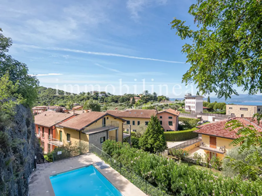 Immagine 33 di Appartamento in vendita  in VIA VOLPARA a Torri Del Benaco