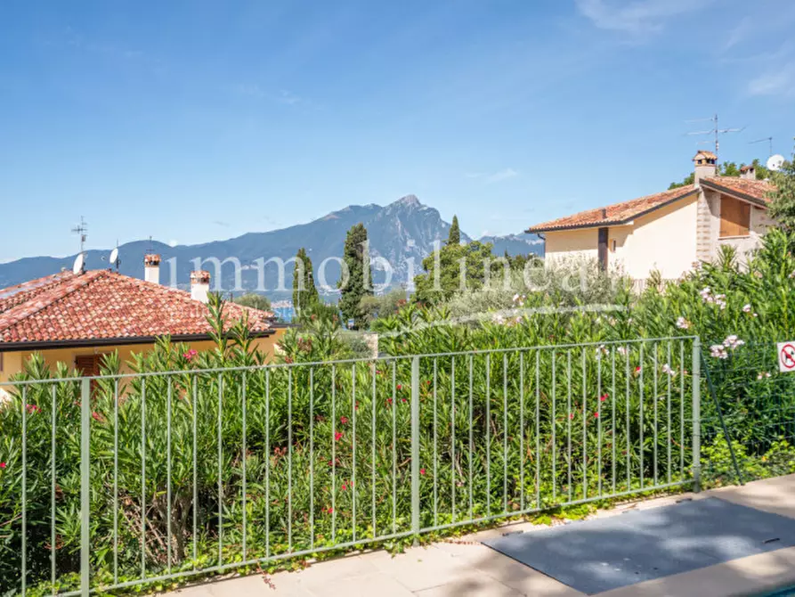 Immagine 34 di Appartamento in vendita  in VIA VOLPARA a Torri Del Benaco