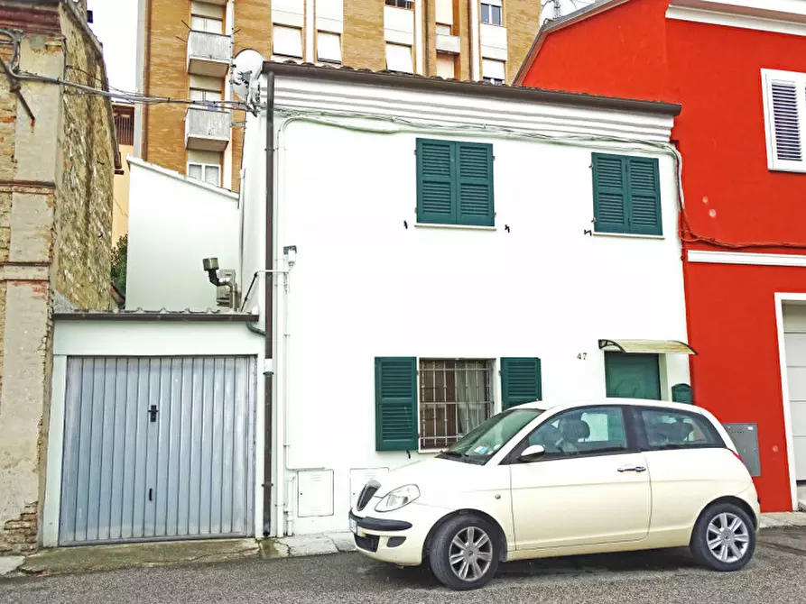 Immagine 1 di Villetta a schiera in vendita  in via Fanella a Fano