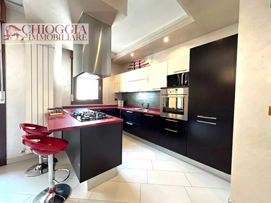 Immagine 2 di Appartamento in vendita  in Via Nicolò Zeno a Chioggia