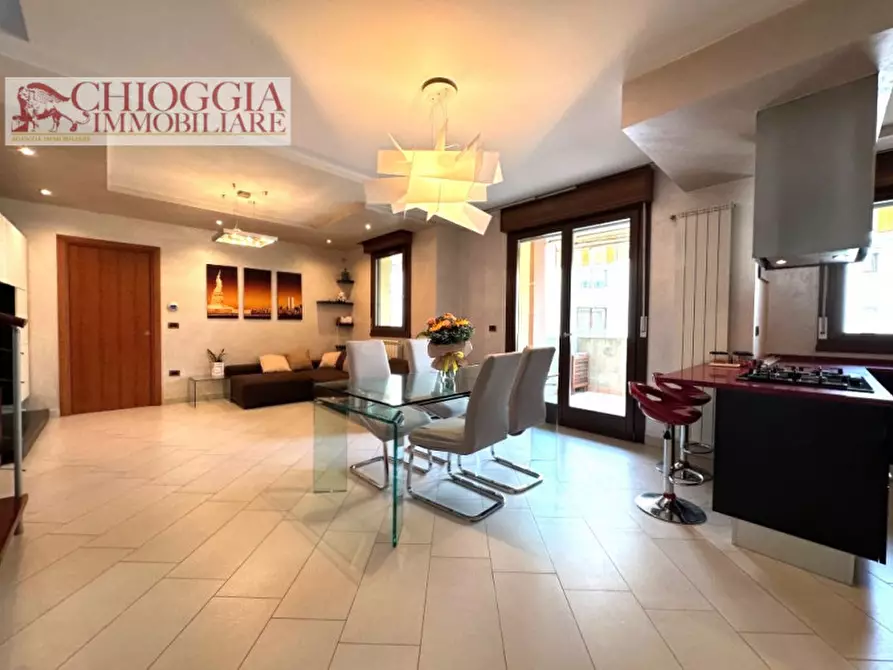 Immagine 5 di Appartamento in vendita  in Via Nicolò Zeno a Chioggia