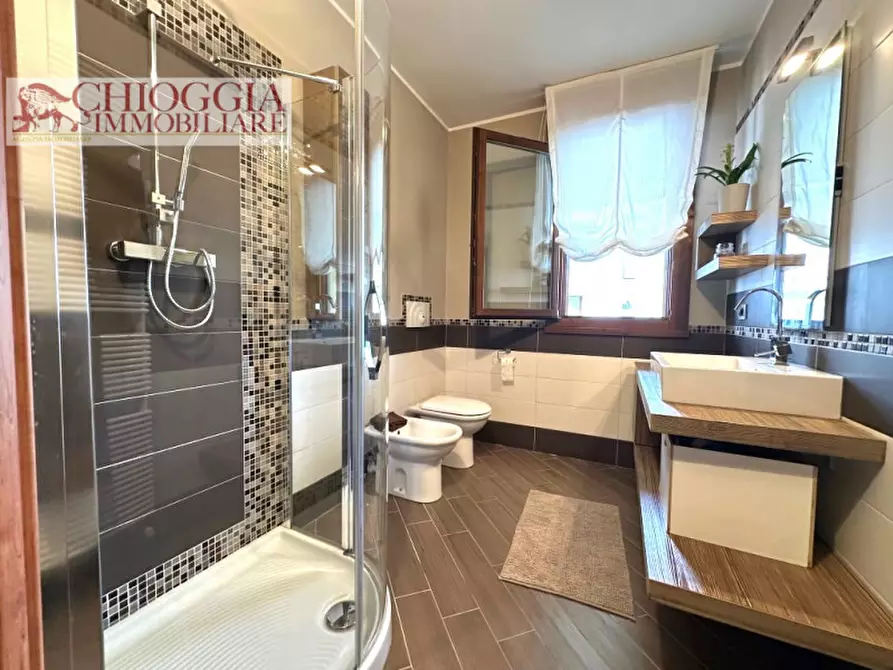 Immagine 8 di Appartamento in vendita  in Via Nicolò Zeno a Chioggia
