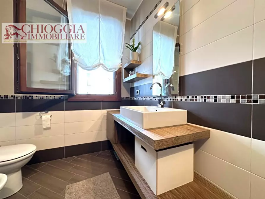 Immagine 9 di Appartamento in vendita  in Via Nicolò Zeno a Chioggia