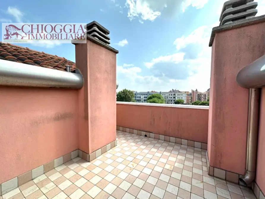 Immagine 14 di Appartamento in vendita  in Via Nicolò Zeno a Chioggia