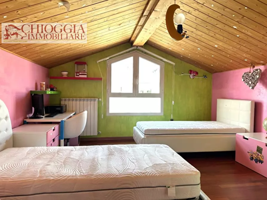 Immagine 17 di Appartamento in vendita  in Via Nicolò Zeno a Chioggia