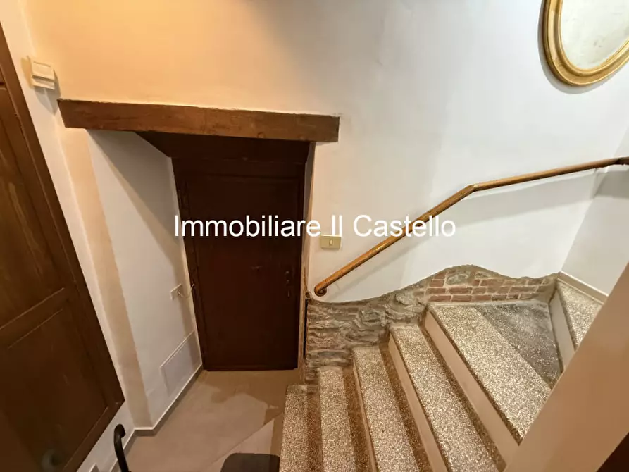 Immagine 3 di Palazzo in vendita  in via quadrani pompili a Paciano