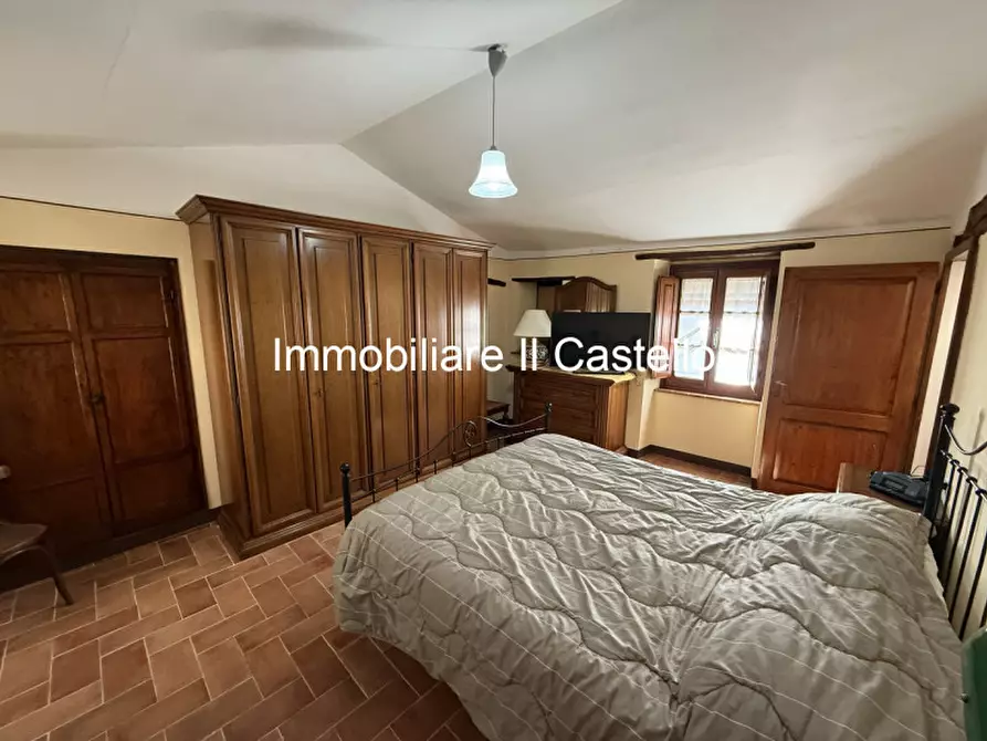 Immagine 18 di Palazzo in vendita  in via quadrani pompili a Paciano