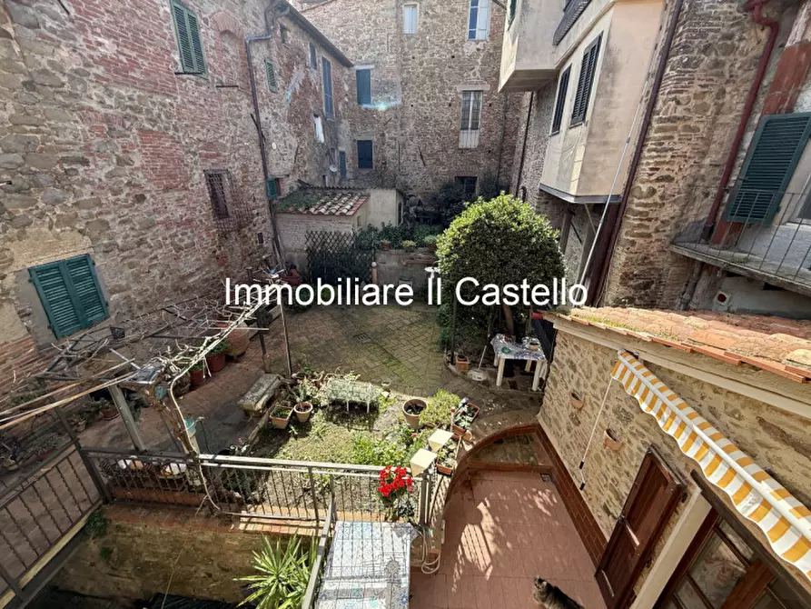 Immagine 22 di Palazzo in vendita  in via quadrani pompili a Paciano