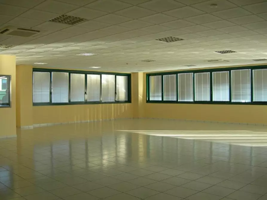 Immagine 2 di Magazzino in vendita  in Via Massimo d'Antona a Chiaravalle