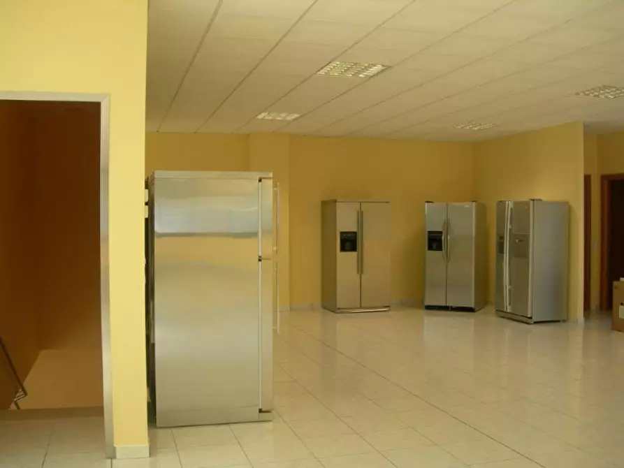 Immagine 5 di Magazzino in vendita  in Via Massimo d'Antona a Chiaravalle