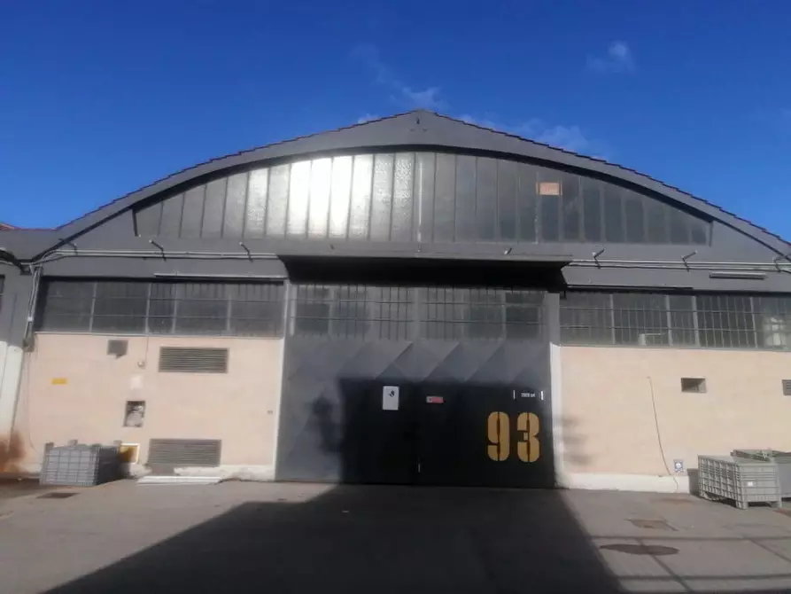 Immagine 1 di Capannone industriale in affitto  in via dell'albereto a Calenzano