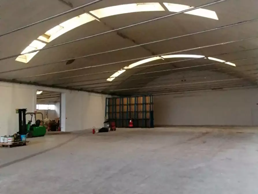 Immagine 4 di Capannone industriale in affitto  in via dell'albereto a Calenzano