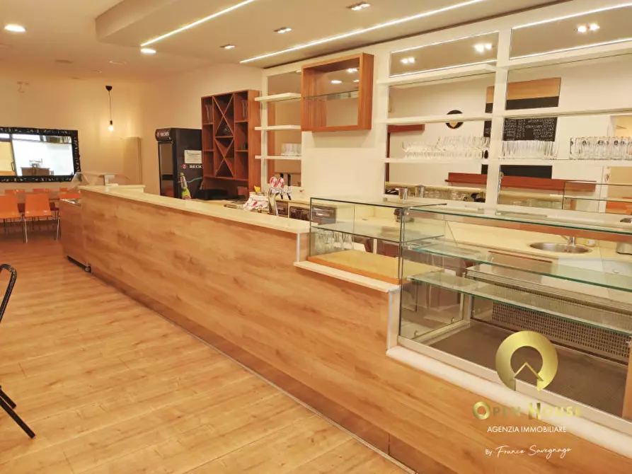 Immagine 1 di Attività commerciale in vendita  in via belzoni 51 a Padova