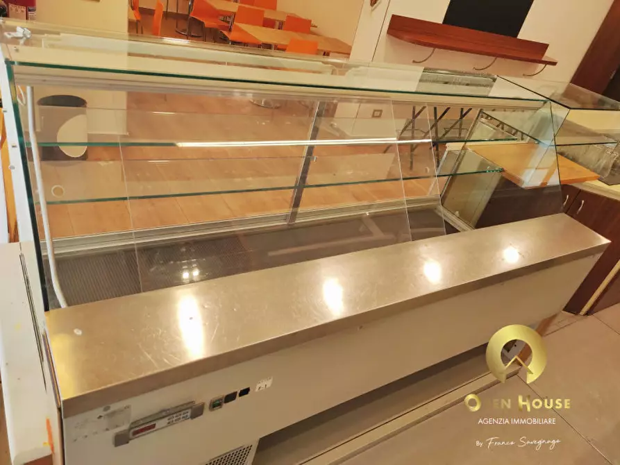 Immagine 24 di Attività commerciale in vendita  in via belzoni 51 a Padova