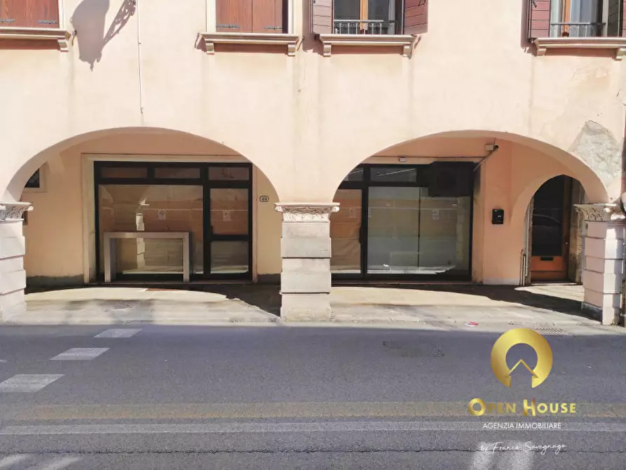 Immagine 29 di Attività commerciale in vendita  in via belzoni 51 a Padova