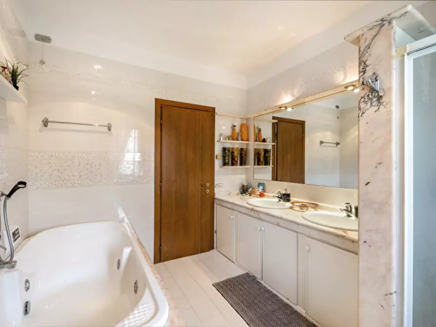 Immagine 12 di Villa in vendita  in via comparine 19 a Arcole