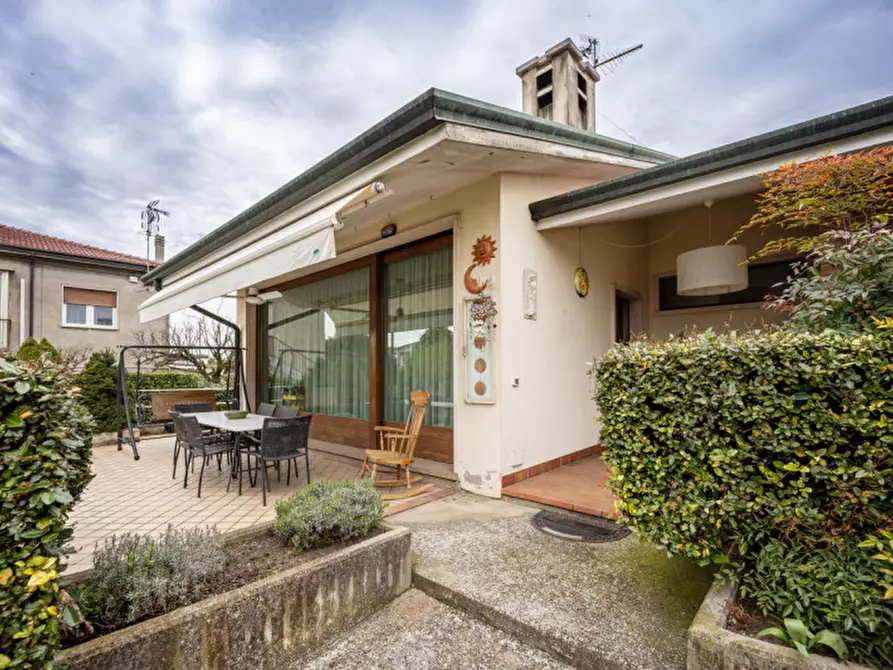 Immagine 16 di Villa in vendita  in via comparine 19 a Arcole