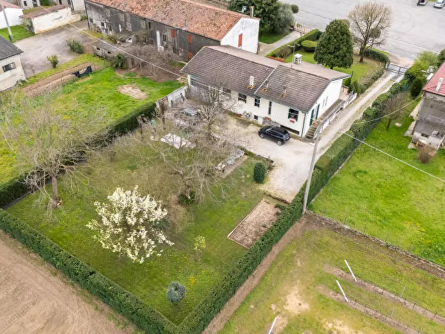 Immagine 17 di Villa in vendita  in via comparine 19 a Arcole