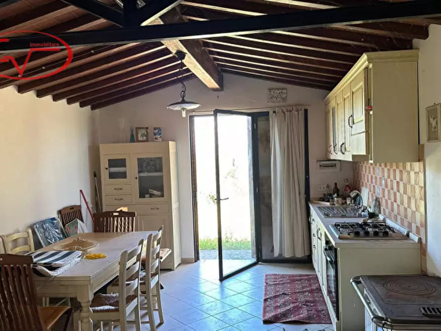 Immagine 6 di Magazzino in vendita  in san marco a Montevarchi