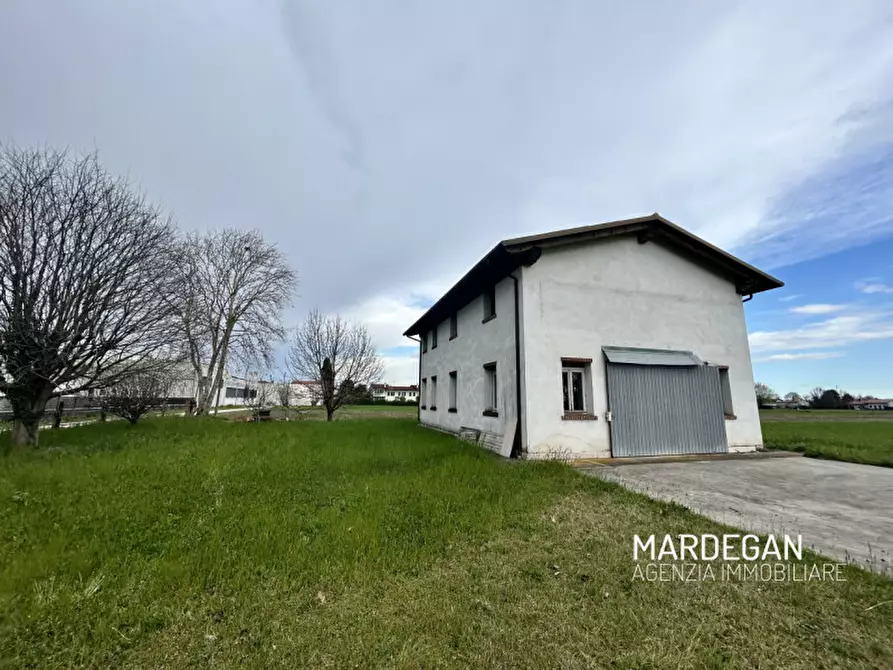 Immagine 8 di Rustico / casale in vendita  in via monte grappa a San Martino Di Lupari