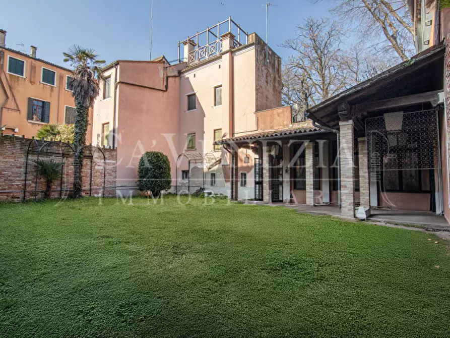 Immagine 2 di Villa in vendita  a Venezia