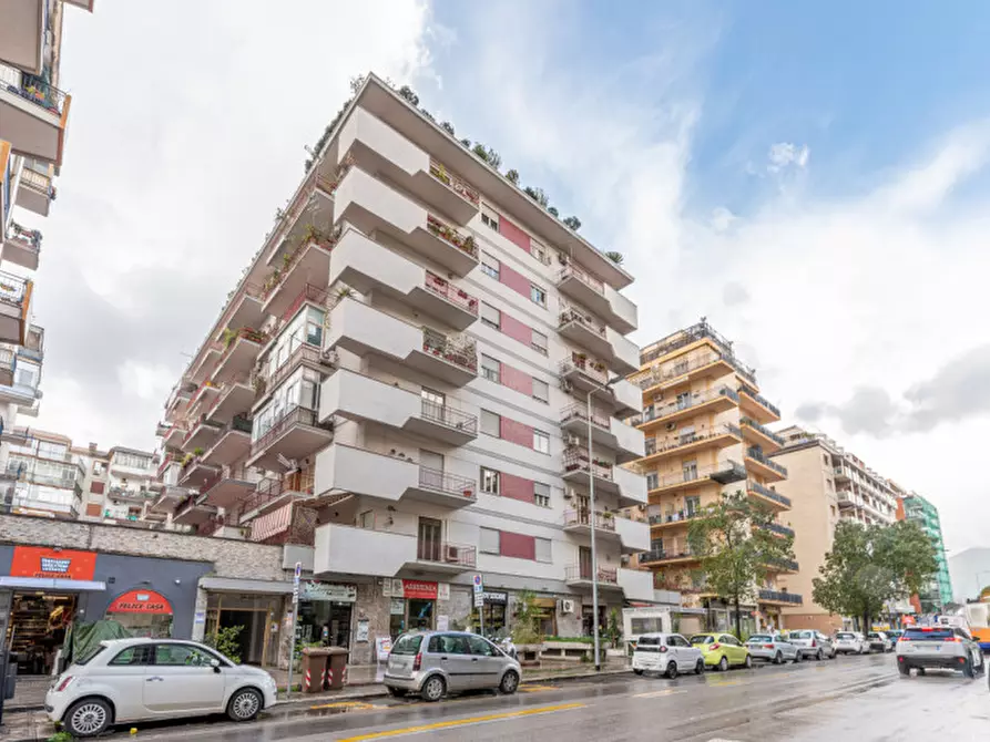 Immagine 1 di Appartamento in vendita  in Viale Lazio 92 a Palermo