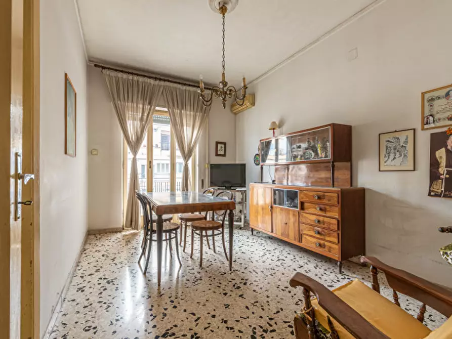 Immagine 6 di Appartamento in vendita  in Viale Lazio 92 a Palermo