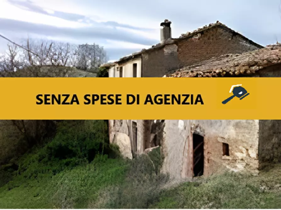 Immagine 2 di Rustico / casale in vendita  in Via Monte Avorio a Urbino