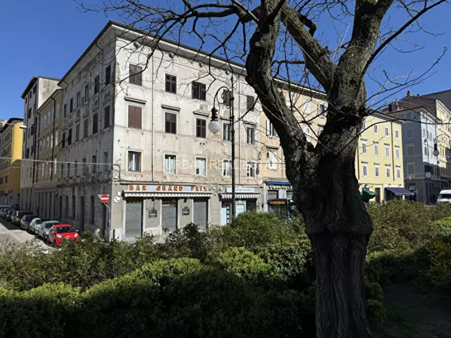 Immagine 1 di Negozio in affitto  in Campo San Giacomo 4/a a Trieste