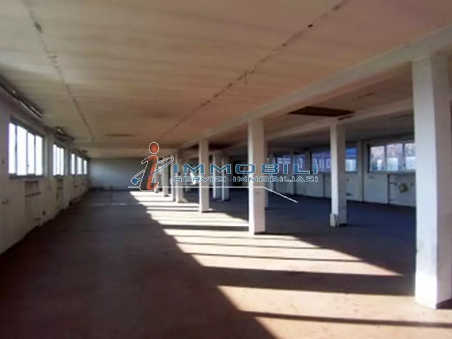 Immagine 4 di Laboratorio in vendita  in VIALE DELLE INDUSTRIE a Settala