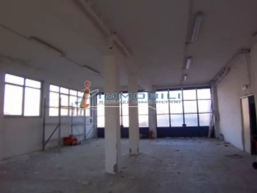 Immagine 5 di Magazzino in vendita  in VIALE DELLE INDUSTRIE a Settala