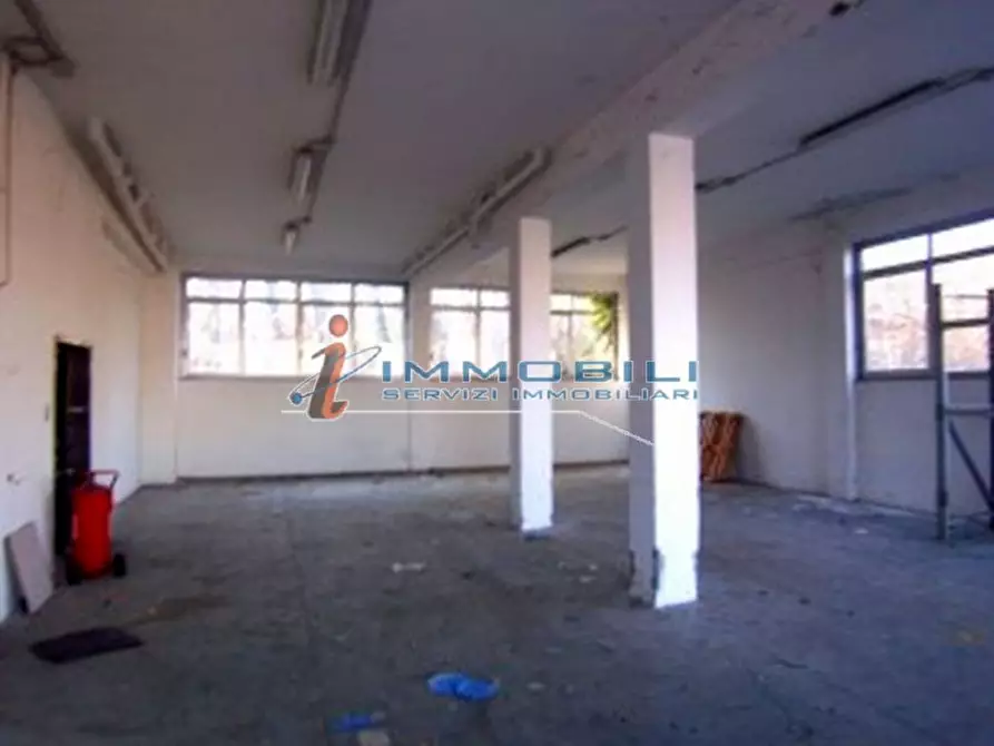 Immagine 2 di Palazzo in affitto  in VIALE DELLE INDUSTRIE a Settala