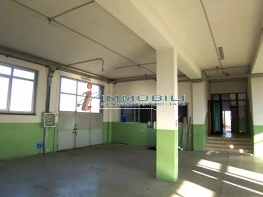 Immagine 7 di Palazzo in affitto  in VIALE DELLE INDUSTRIE a Settala