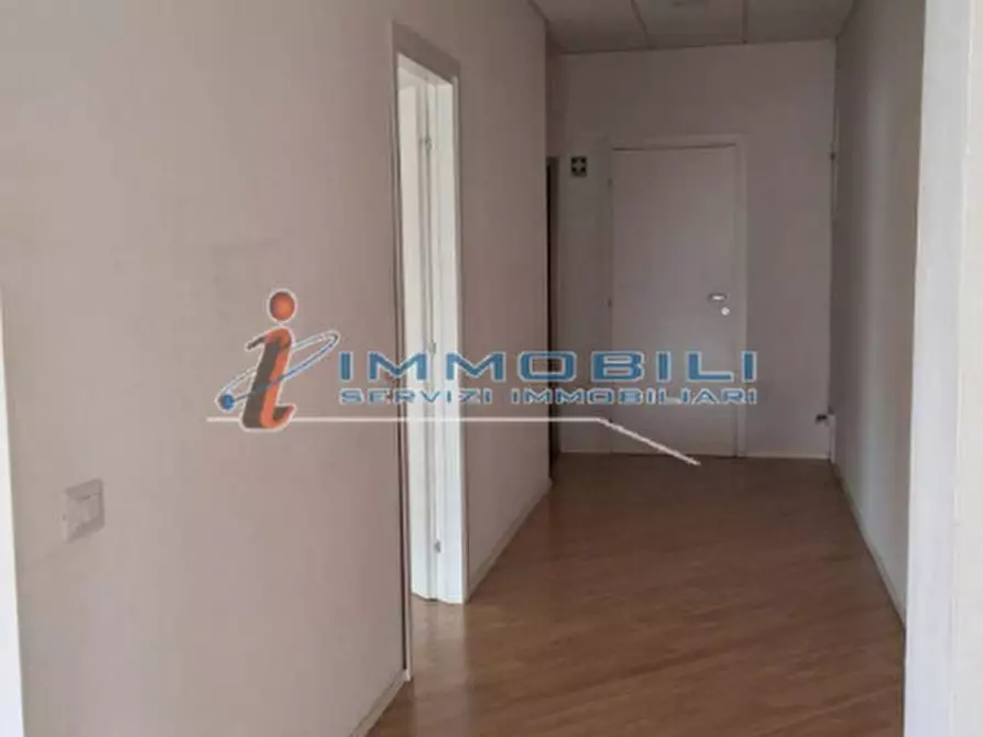 Immagine 22 di Ufficio in affitto  in VIA QUARENGHI GIACOMO a Milano