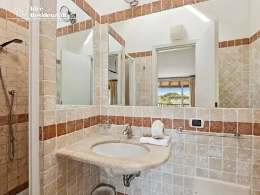 Immagine 13 di Appartamento in vendita  in capo ceraso a Olbia